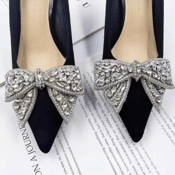 Accessories - NWOT - Stunning Bow Shoe clips